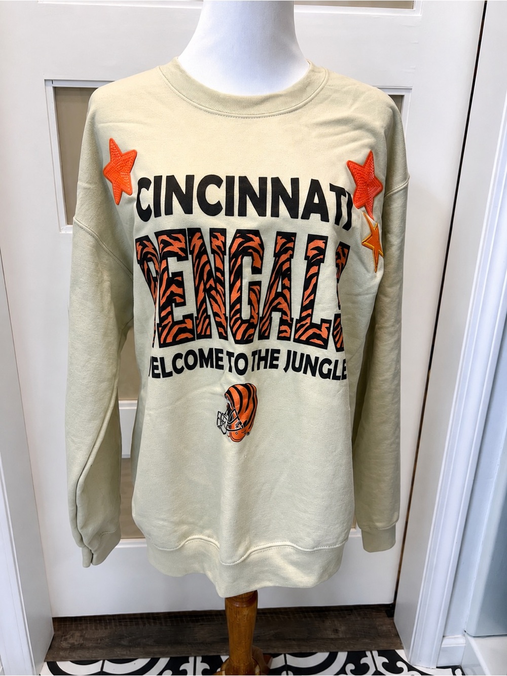 Cincinnati Bengals Welcome to the Jungle Sweatshirt Cream & Orange Size M